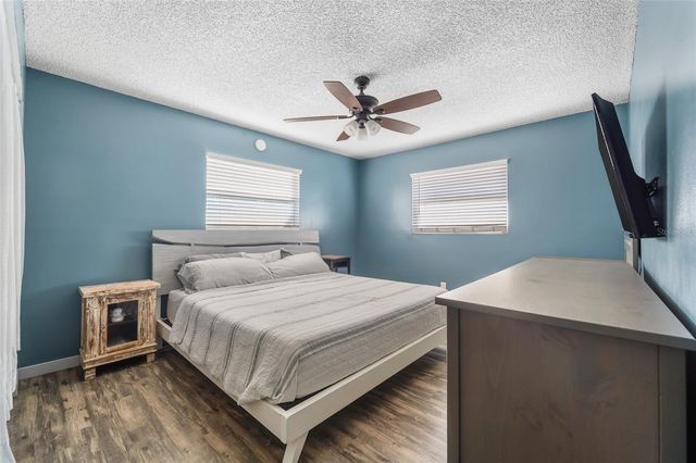 1221 36TH TERRACE N, St Petersburg, FL 33704