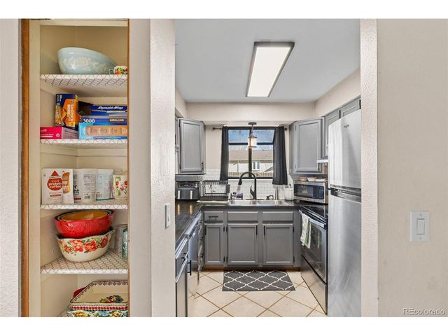 515 Mahonia Pl, Loveland, CO 80538