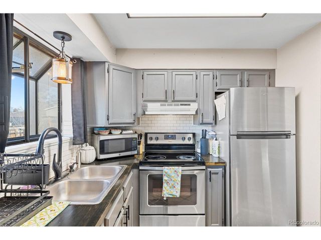 515 Mahonia Pl, Loveland, CO 80538