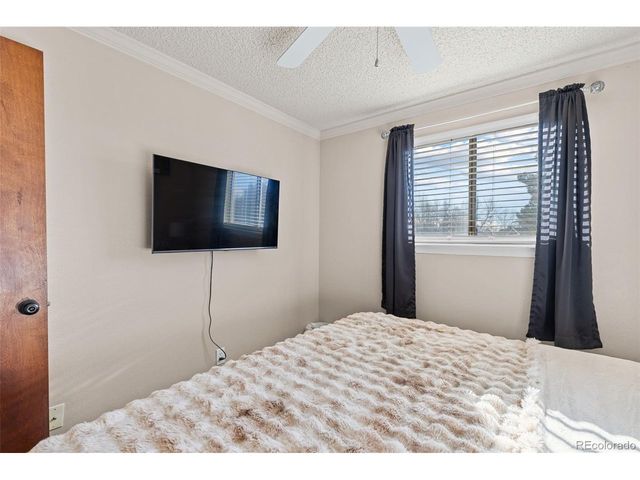 515 Mahonia Pl, Loveland, CO 80538