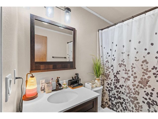 515 Mahonia Pl, Loveland, CO 80538