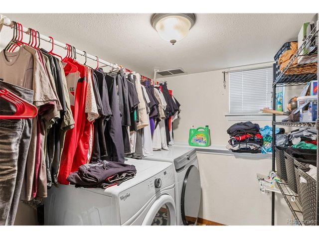 515 Mahonia Pl, Loveland, CO 80538