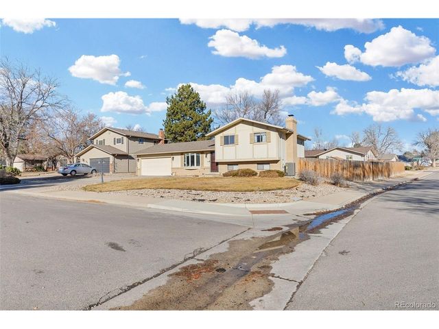 515 Mahonia Pl, Loveland, CO 80538