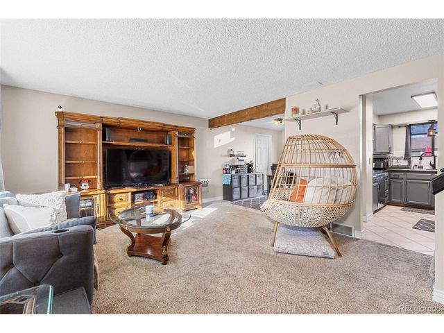 515 Mahonia Pl, Loveland, CO 80538