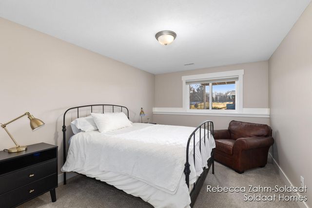 5752 Stonebridge Drive Sw, Georgetown Twp, MI 49418