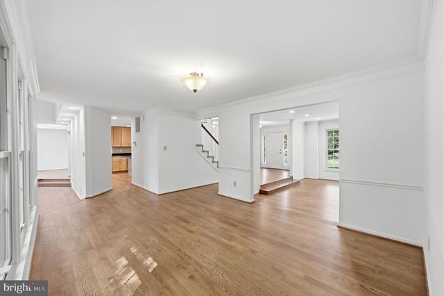 909 WILLOWLEAF WAY, Rockville, MD 20854