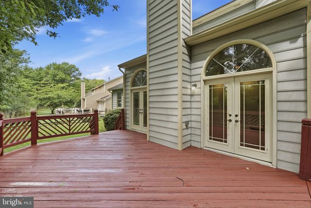 909 WILLOWLEAF WAY, Rockville, MD 20854