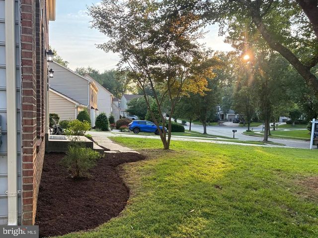 909 WILLOWLEAF WAY, Rockville, MD 20854