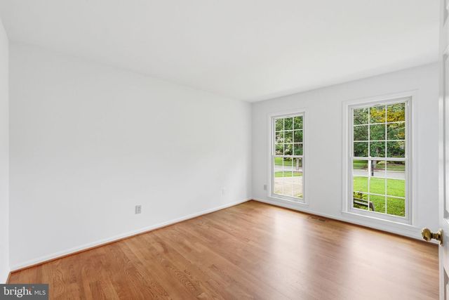 909 WILLOWLEAF WAY, Rockville, MD 20854