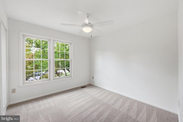 909 WILLOWLEAF WAY, Rockville, MD 20854
