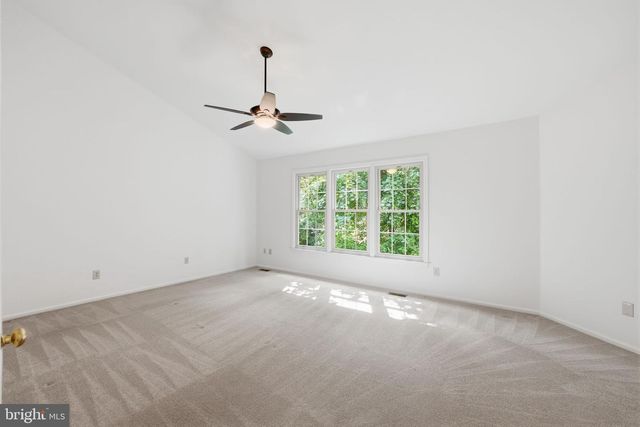 909 WILLOWLEAF WAY, Rockville, MD 20854