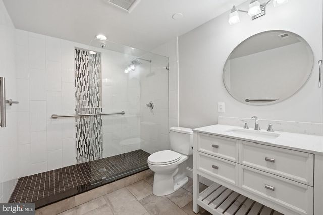 909 WILLOWLEAF WAY, Rockville, MD 20854