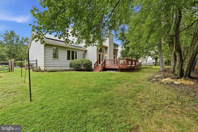 909 WILLOWLEAF WAY, Rockville, MD 20854