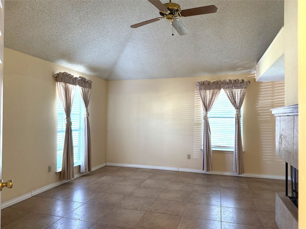 653 Thompson Drive, Coppell, TX 75019 — photo 2