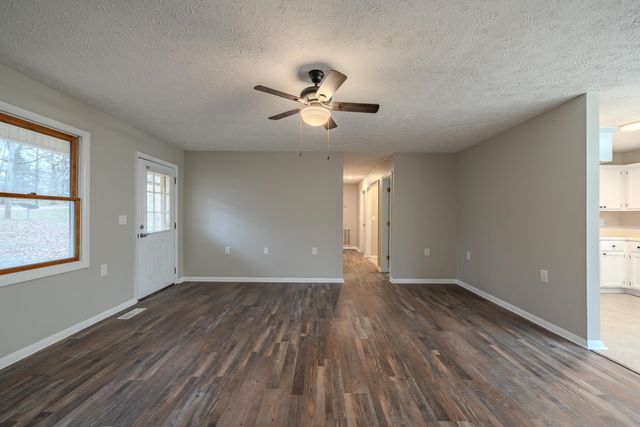 212 JOHNSON ST, Bethel Springs, TN 38315