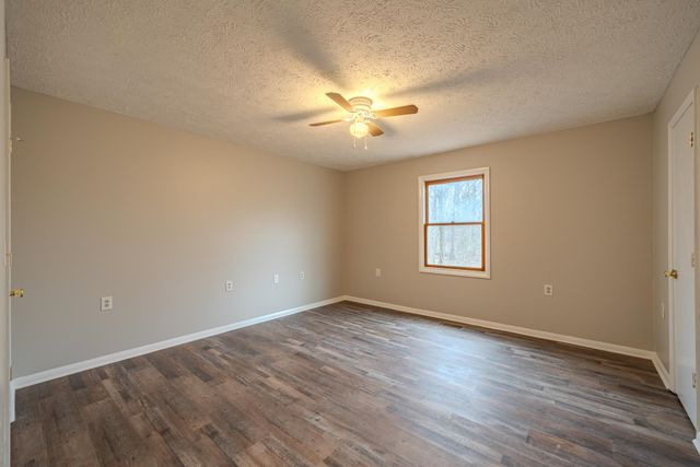 212 JOHNSON ST, Bethel Springs, TN 38315