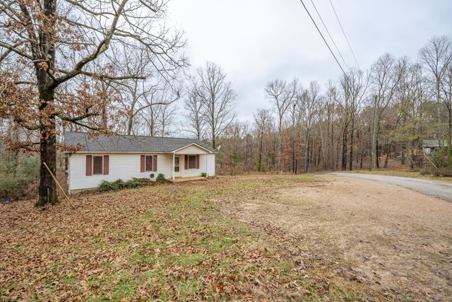 212 JOHNSON ST, Bethel Springs, TN 38315
