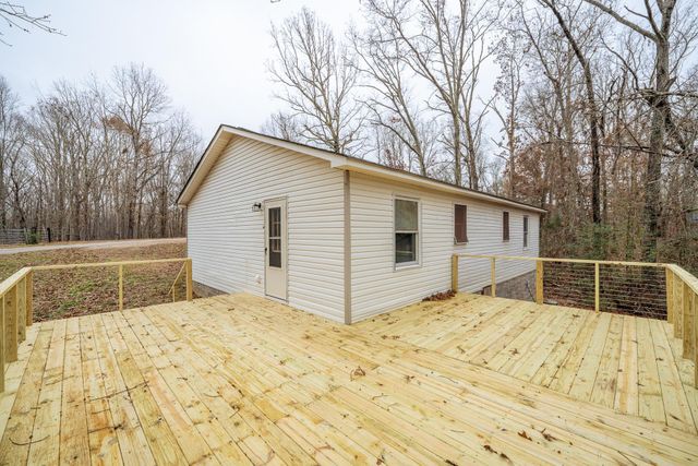 212 JOHNSON ST, Bethel Springs, TN 38315