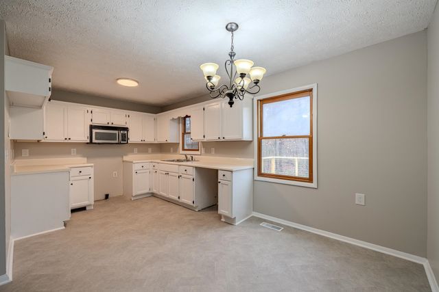 212 JOHNSON ST, Bethel Springs, TN 38315