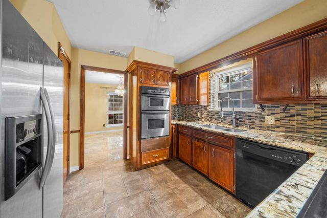 6714 Brittany Park Lane, Houston, TX 77066