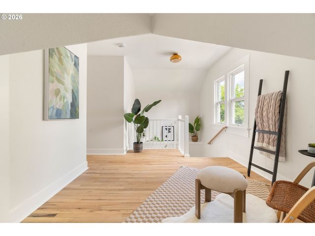 2371 Se 51ST Ave, Portland, OR 97215