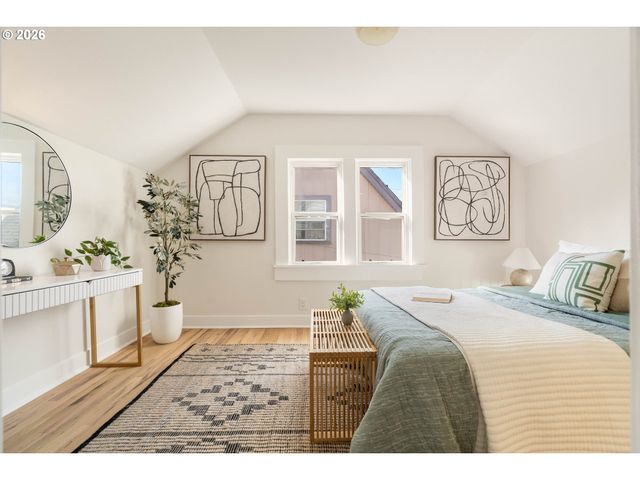 2371 Se 51ST Ave, Portland, OR 97215