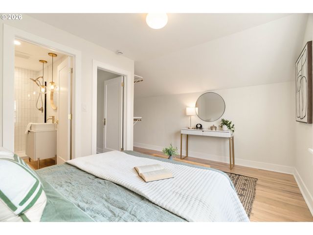 2371 Se 51ST Ave, Portland, OR 97215