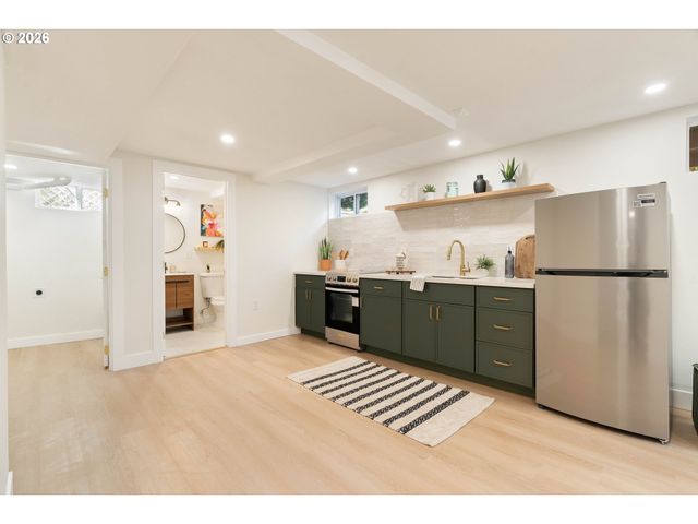 2371 Se 51ST Ave, Portland, OR 97215