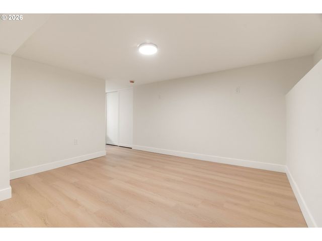 2371 Se 51ST Ave, Portland, OR 97215