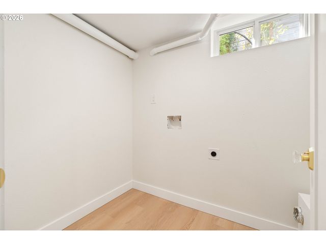 2371 Se 51ST Ave, Portland, OR 97215