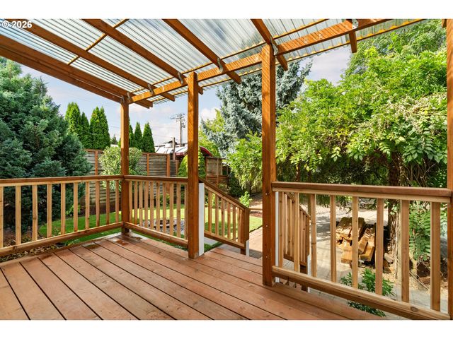 2371 Se 51ST Ave, Portland, OR 97215