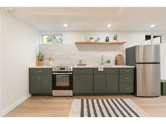 2371 Se 51ST Ave, Portland, OR 97215