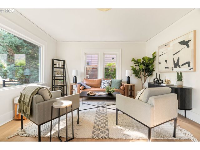 2371 Se 51ST Ave, Portland, OR 97215