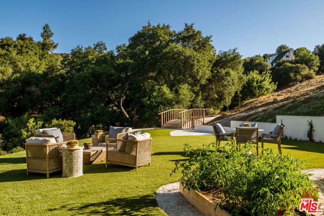 23614 Dry Canyon Cold Creek Rd, Calabasas, CA 91302