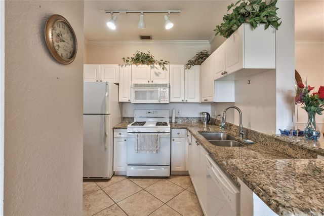 2732 VIA MURANO 526, Clearwater, FL 33764
