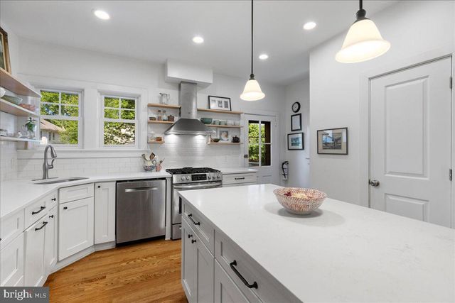25 JEFFERSON RD, Princeton, NJ 08540
