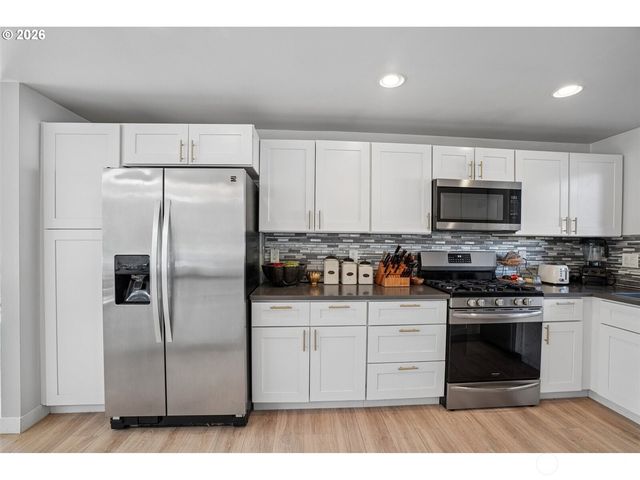 7508 NE Meadows Drive, Vancouver, WA 98662