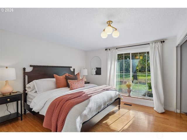 7508 NE Meadows Drive, Vancouver, WA 98662