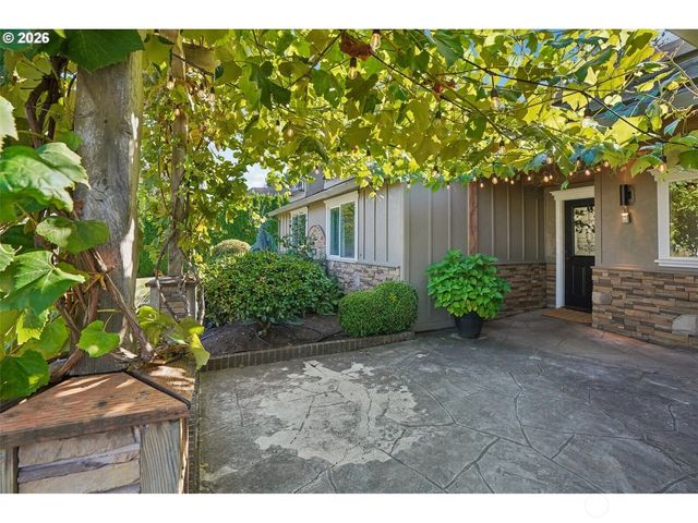 7508 NE Meadows Drive, Vancouver, WA 98662
