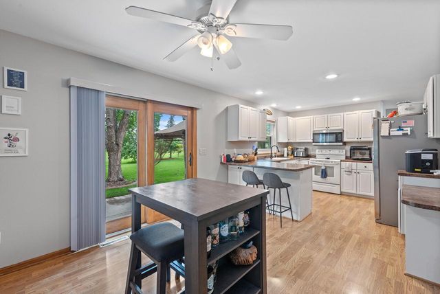 1001 Bluehill AVENUE, Fond Du Lac, WI 54935