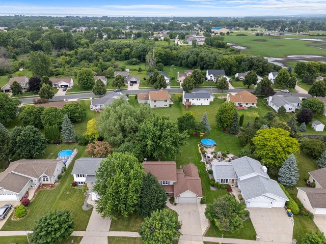 1001 Bluehill AVENUE, Fond Du Lac, WI 54935