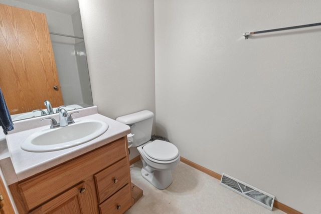 1001 Bluehill AVENUE, Fond Du Lac, WI 54935