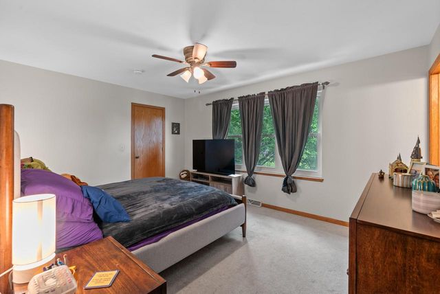 1001 Bluehill AVENUE, Fond Du Lac, WI 54935