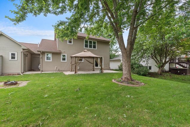 1001 Bluehill AVENUE, Fond Du Lac, WI 54935