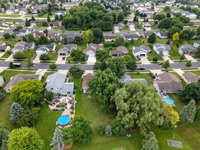 1001 Bluehill AVENUE, Fond Du Lac, WI 54935