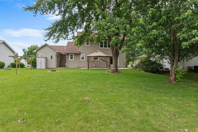 1001 Bluehill AVENUE, Fond Du Lac, WI 54935