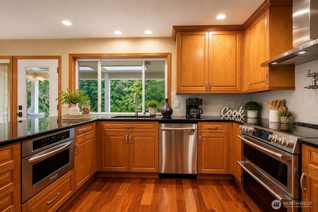 7730 Johnson Point Road SE, Olympia, WA 98516