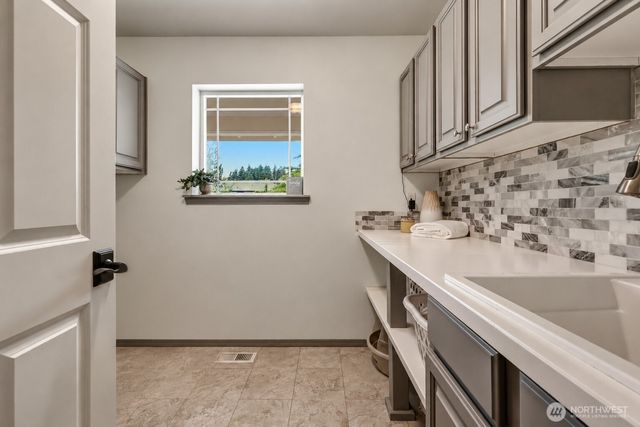 7730 Johnson Point Road SE, Olympia, WA 98516