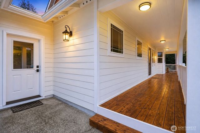 7730 Johnson Point Road SE, Olympia, WA 98516