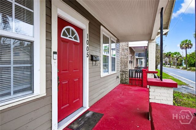 1005 W Victory Drive, Savannah, GA 31405